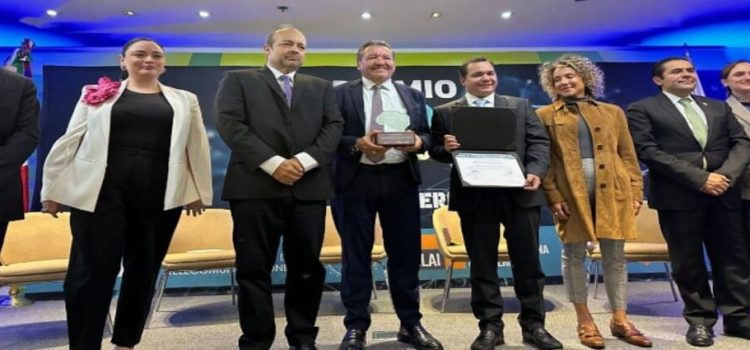 Otorgan a Sinaloa el premio IA en Gobierno 2024 del IFT