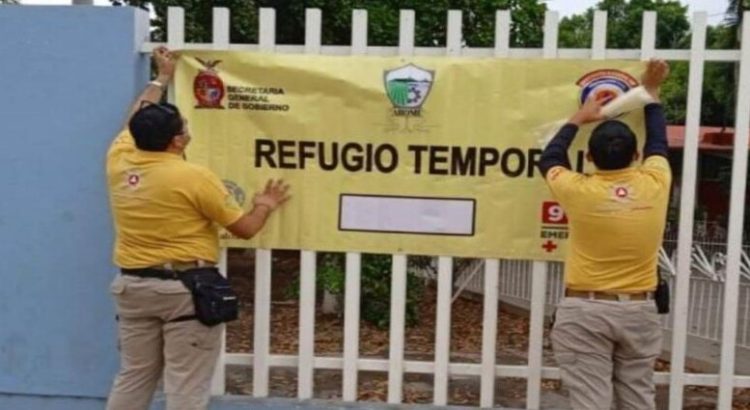 Habilitan escuelas de Los Mochis como albergue ante impacto de posible ciclón