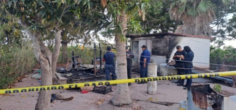 Se incendia vivienda y muere pescador