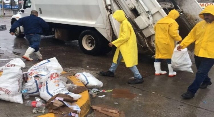 Se intensifica la limpieza de alcantarillados para prevenir inundaciones
