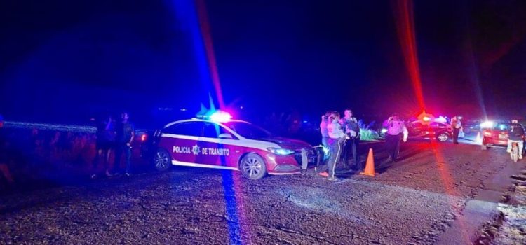 Motociclista pierde la vida tras chocar contra un caballo suelto en Ahome