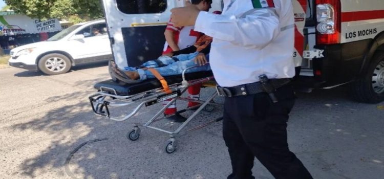 Se lesiona adulto mayor al conducir su bicicleta