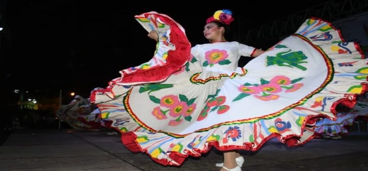 Arranca el Festival Nacional del Folclor en Los Mochis