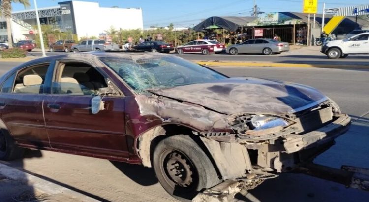 Accidente deja cuatro lesionados; dos son menores de edad