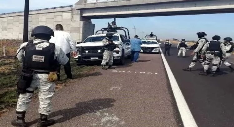 Continúa la violencia en Sinaloa; encuentran siete cuerpos en San Ignacio