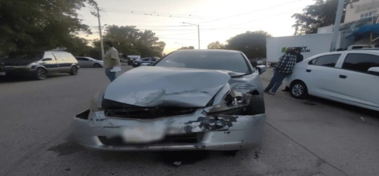 Aparatosa carambola deja un herido