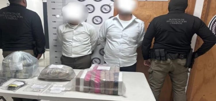 Detienen a dos choferes de autobús en Sinaloa por transportar 30 kilos de fentanilo y heroína