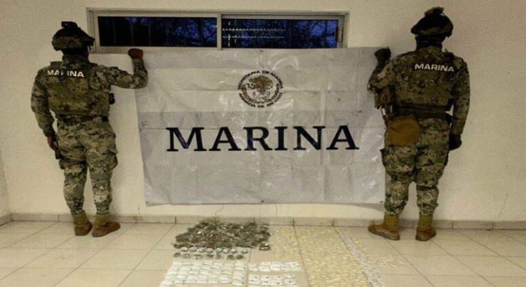 Marina asegura más de 800 dosis de cristal y otras sustancias