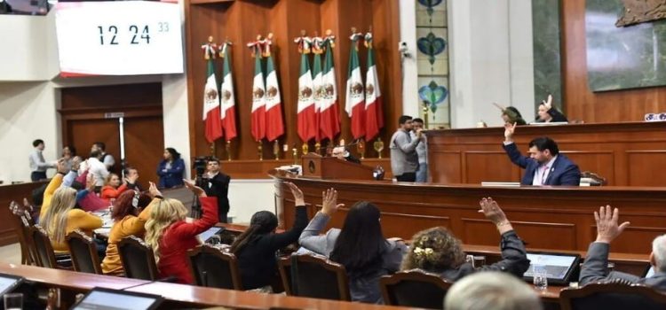 Diputados quieren regularizar plataformas digitales de transporte