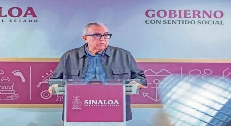 Pese a protestas, Rocha Moya se niega a renunciar