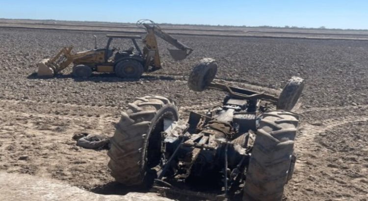 Trabajador muere aplastado por un tractor