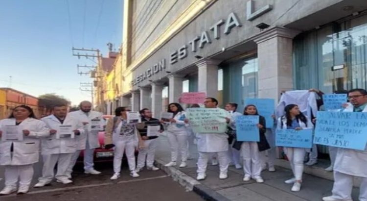 Reasignan a residentes del IMSS; no irán a Sinaloa por violencia
