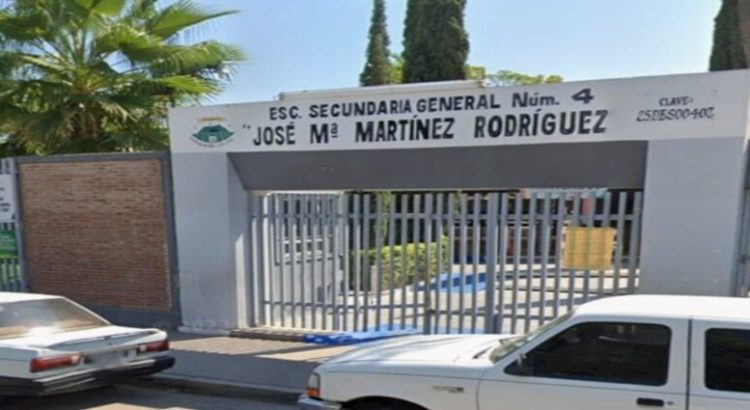 Drogan a adolescente en secundaria 4 en Los Mochis