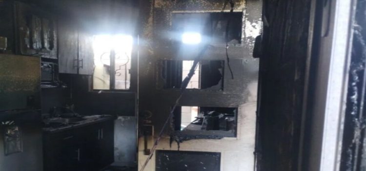 Incendio consume vivienda en el sector Los Ángeles de Los Mochis