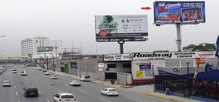 Hay 400 anuncios con infraestructura en riesgo en Los Mochis