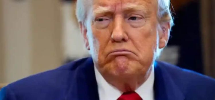 Amaga Trump a la UE con aranceles de 50% Amaga Trump a la UE con aranceles de 50%