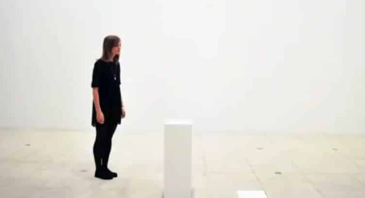 Artista vende obra invisible en… 18 mil dólares