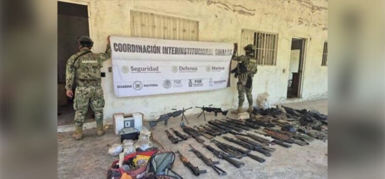 Desmantelan arsenal y recuperan vehículos robados en Mazatlán Desmantelan arsenal y recuperan vehículos robados en Mazatlán