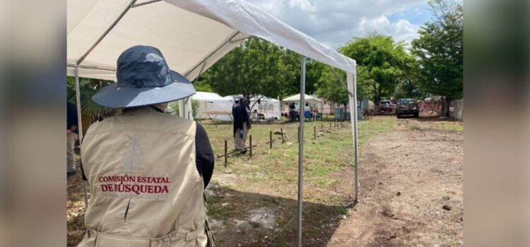 Inicia exhumación masiva en fosa común de Culiacán Inicia exhumación masiva en fosa común de Culiacán
