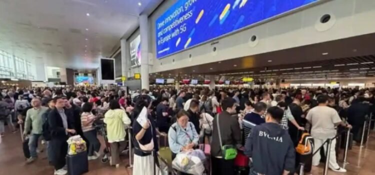 Afectan ciberataques operaciones en aeropuertos de Europa Afectan ciberataques operaciones en aeropuertos de Europa
